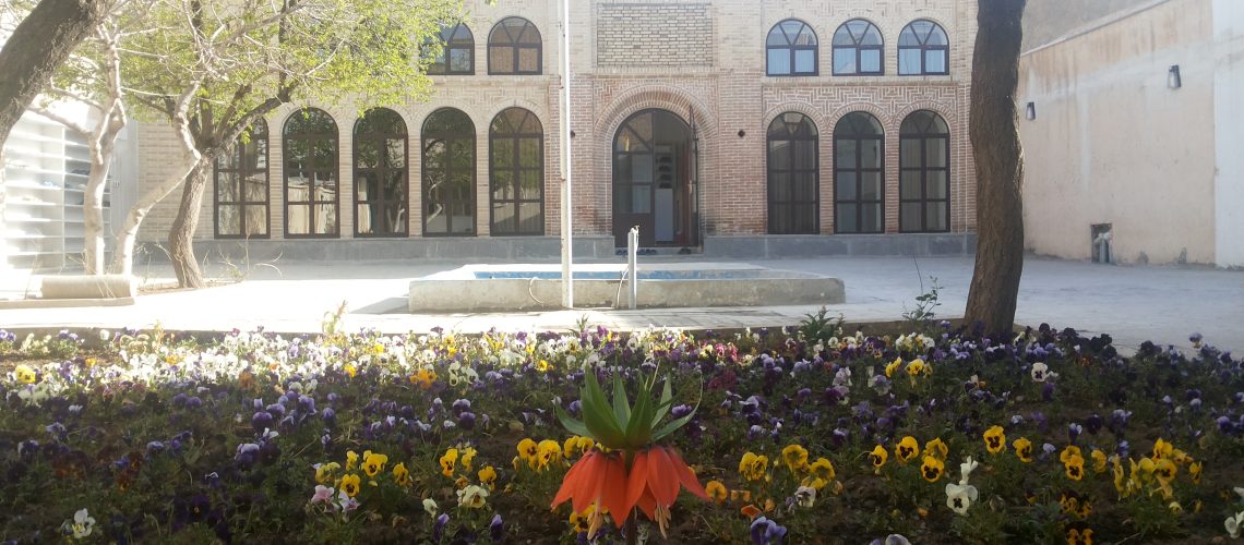 مال کاکه احمد له کوردستان